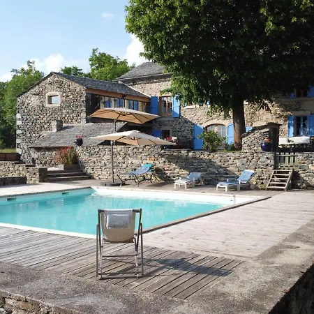 Sejour Champetre : Magnifique Ferme Rehabilitee Avec Piscine, Terrasses Et Confort Moderne A St Etienne Lardeyrol - Fr-1-582-389 * Saint-Etienne-Lardeyrol