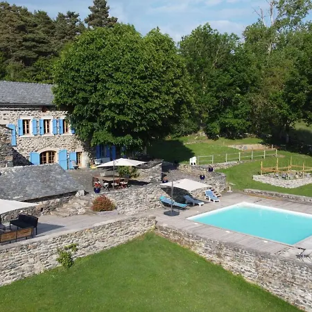 Sejour Champetre : Magnifique Ferme Rehabilitee Avec Piscine, Terrasses Et Confort Moderne A St Etienne Lardeyrol - Fr-1-582-389