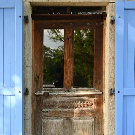 Bed & Breakfast Sejour Champetre : Magnifique Ferme Rehabilitee Avec Piscine, Terrasses Et Confort Moderne A St Etienne Lardeyrol - Fr-1-582-389 *