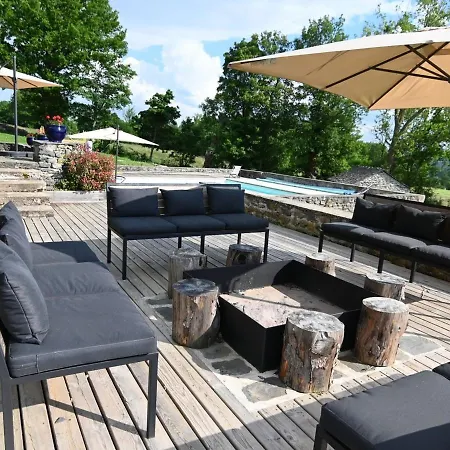 Sejour Champetre : Magnifique Ferme Rehabilitee Avec Piscine, Terrasses Et Confort Moderne A St Etienne Lardeyrol - Fr-1-582-389
