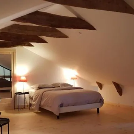 Sejour Champetre : Magnifique Ferme Rehabilitee Avec Piscine, Terrasses Et Confort Moderne A St Etienne Lardeyrol - Fr-1-582-389 Bed & Breakfast