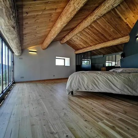 Sejour Champetre : Magnifique Ferme Rehabilitee Avec Piscine, Terrasses Et Confort Moderne A St Etienne Lardeyrol - Fr-1-582-389