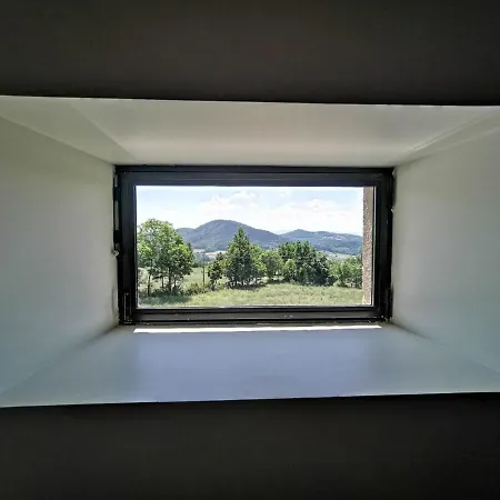 Sejour Champetre : Magnifique Ferme Rehabilitee Avec Piscine, Terrasses Et Confort Moderne A St Etienne Lardeyrol - Fr-1-582-389 Bed & Breakfast