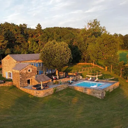 Bed & Breakfast Sejour Champetre : Magnifique Ferme Rehabilitee Avec Piscine, Terrasses Et Confort Moderne A St Etienne Lardeyrol - Fr-1-582-389 Saint-Etienne-Lardeyrol